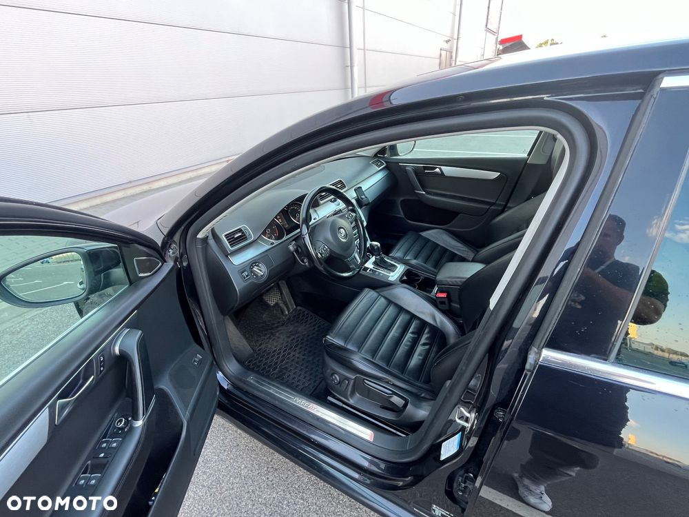 Volkswagen Passat 2.0 TDI 4Mot Highline DSG - 15
