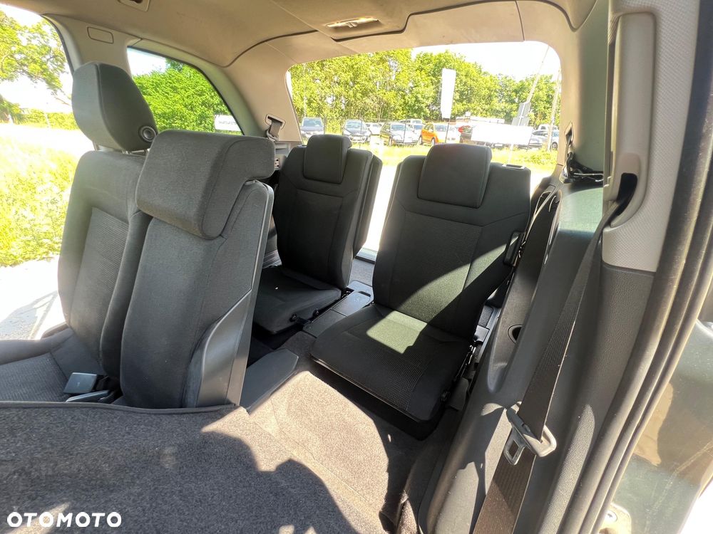 Opel Zafira - 11