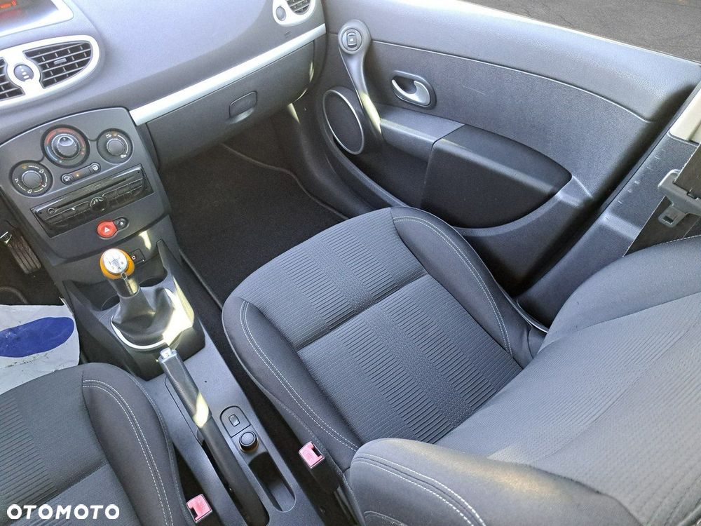 Renault Clio 1.5 dCi Privilege - 18