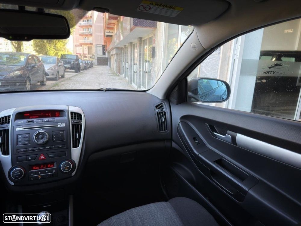 Kia Ceed S Coupé 1.4 CVVT EX ISG - 17