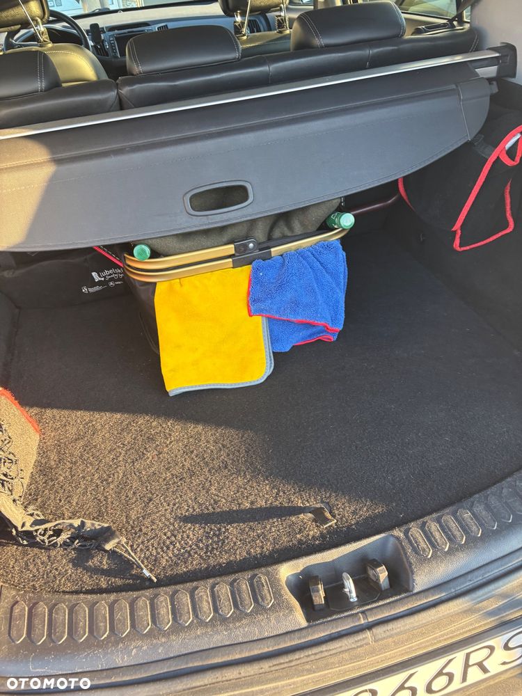 Kia Sportage 2.0 L - 14