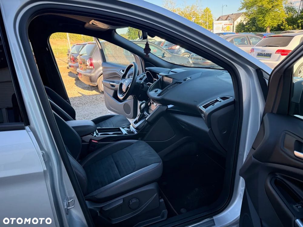 Ford Kuga 2.0 TDCi 4x4 ST-Line - 24