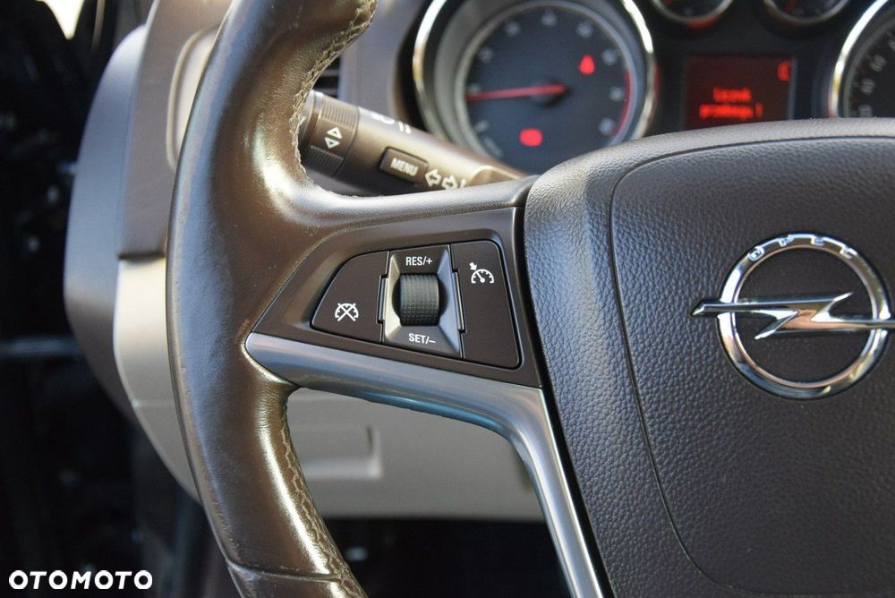 Opel Insignia 1.6 Turbo Edition - 36