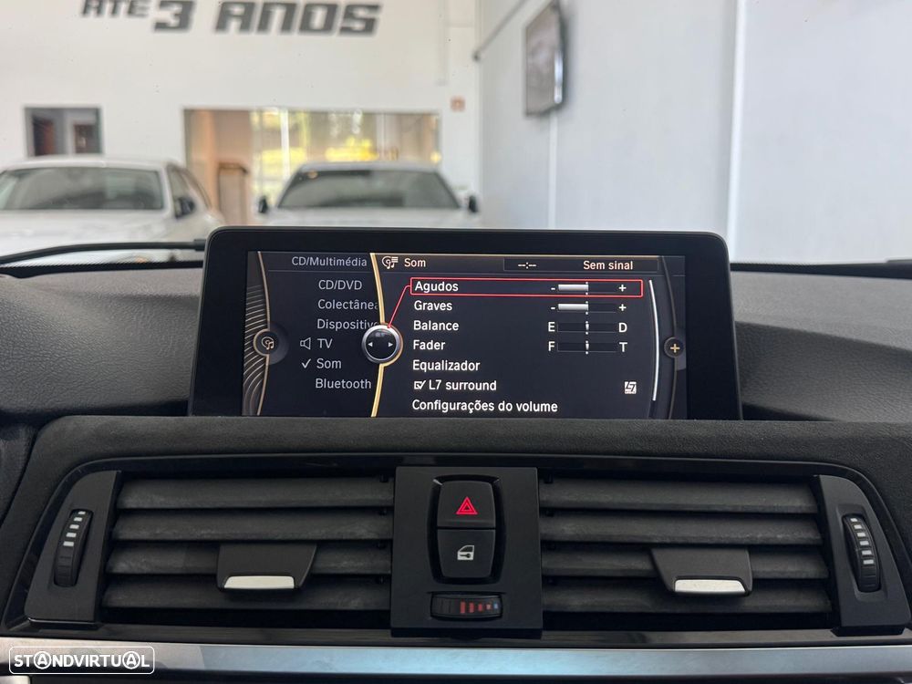 BMW 328 i Auto Pack M - 23