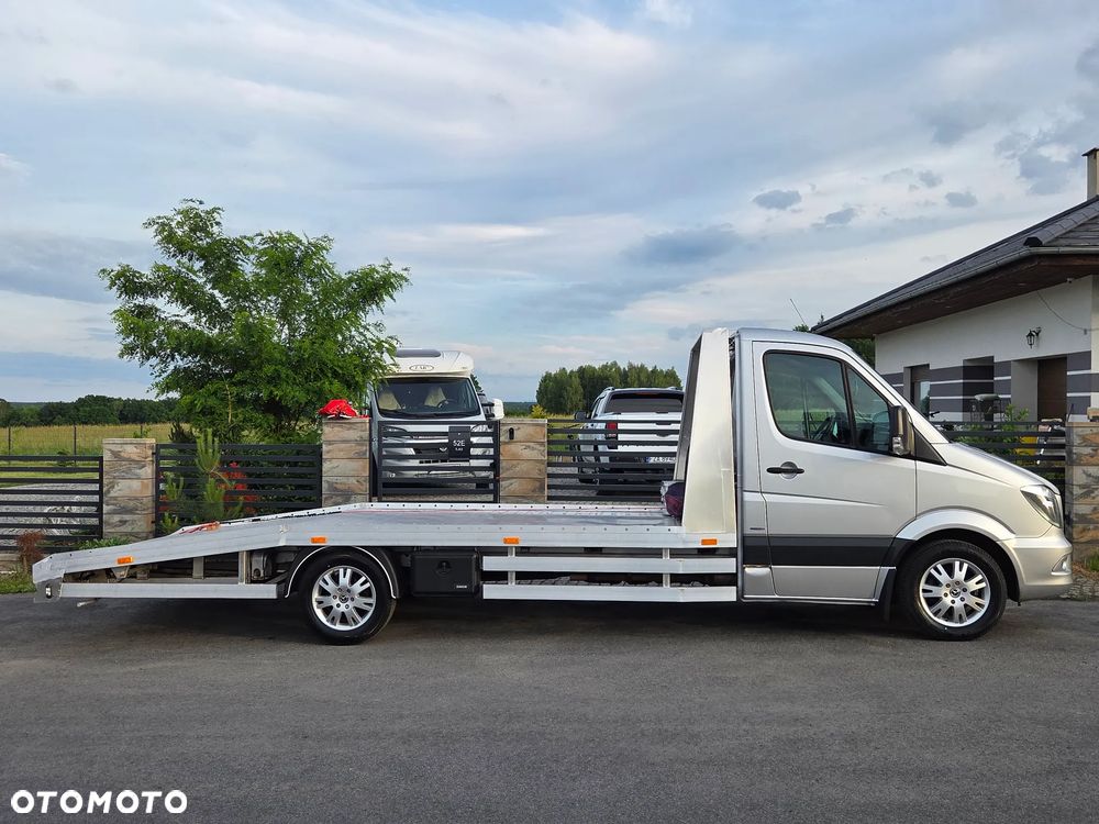 Mercedes-Benz Sprinter - 10