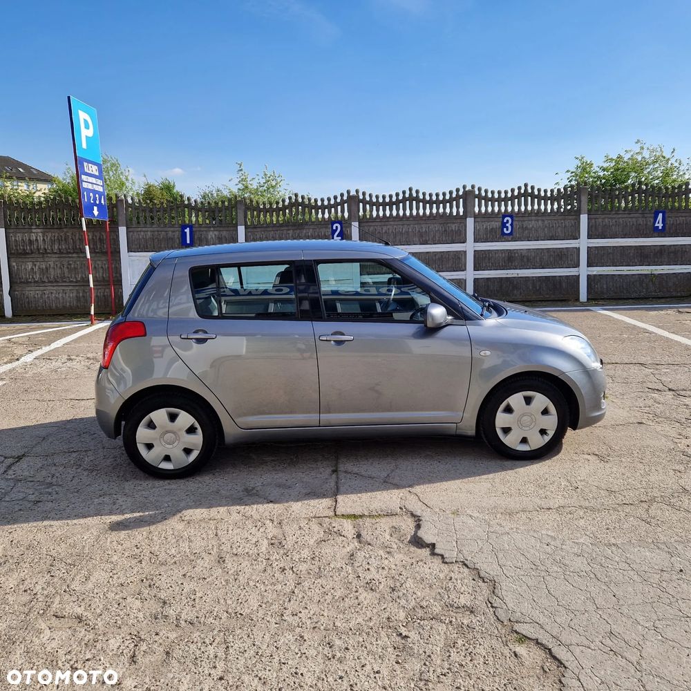 Suzuki Swift 1.3 Club - 3