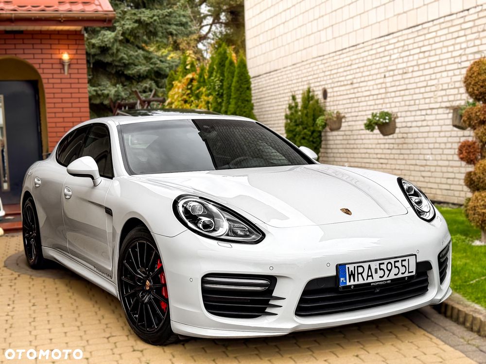 Porsche Panamera GTS - 1