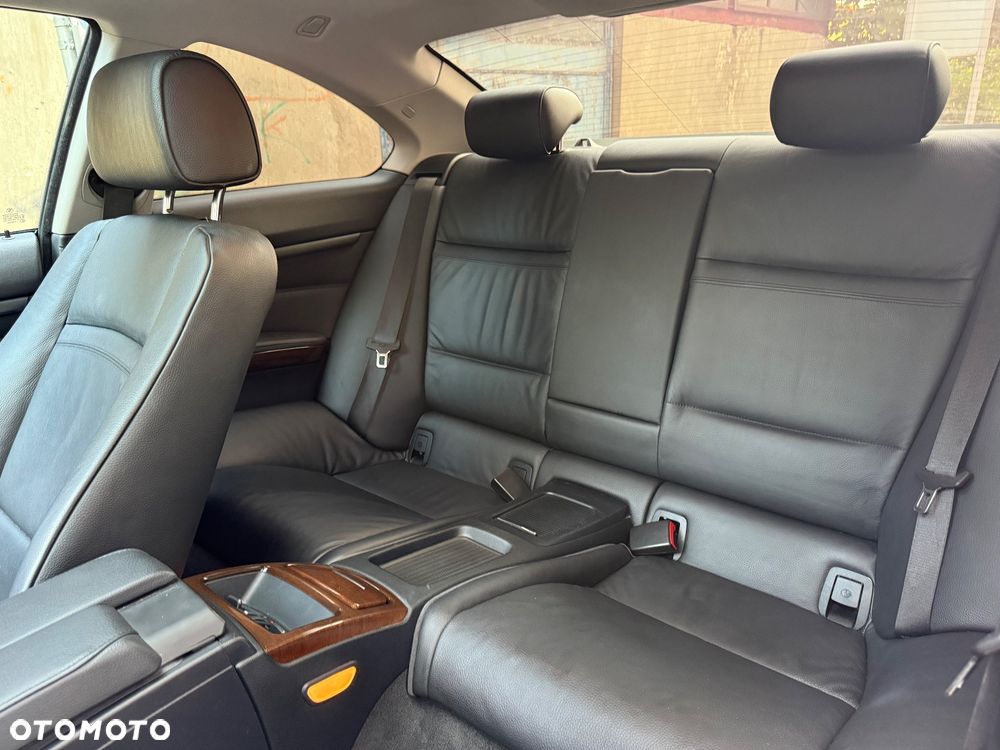 BMW Seria 3 320i - 9