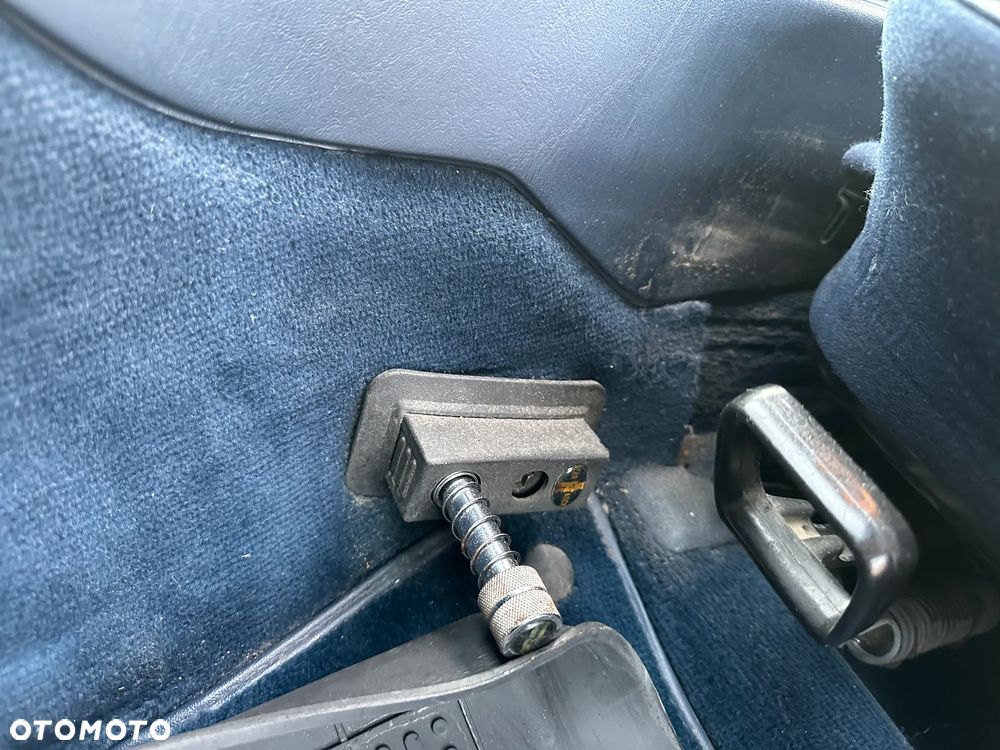 Mercedes-Benz Klasa E - 33