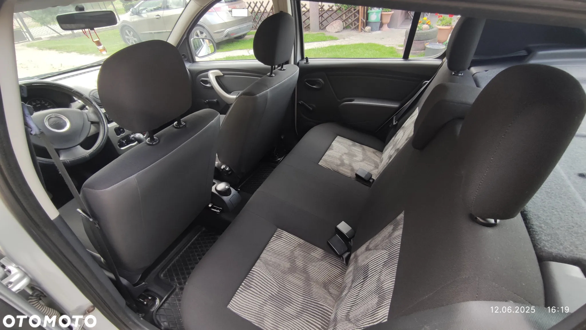 Dacia Sandero 1.2 16V 75 Ambiance - 14