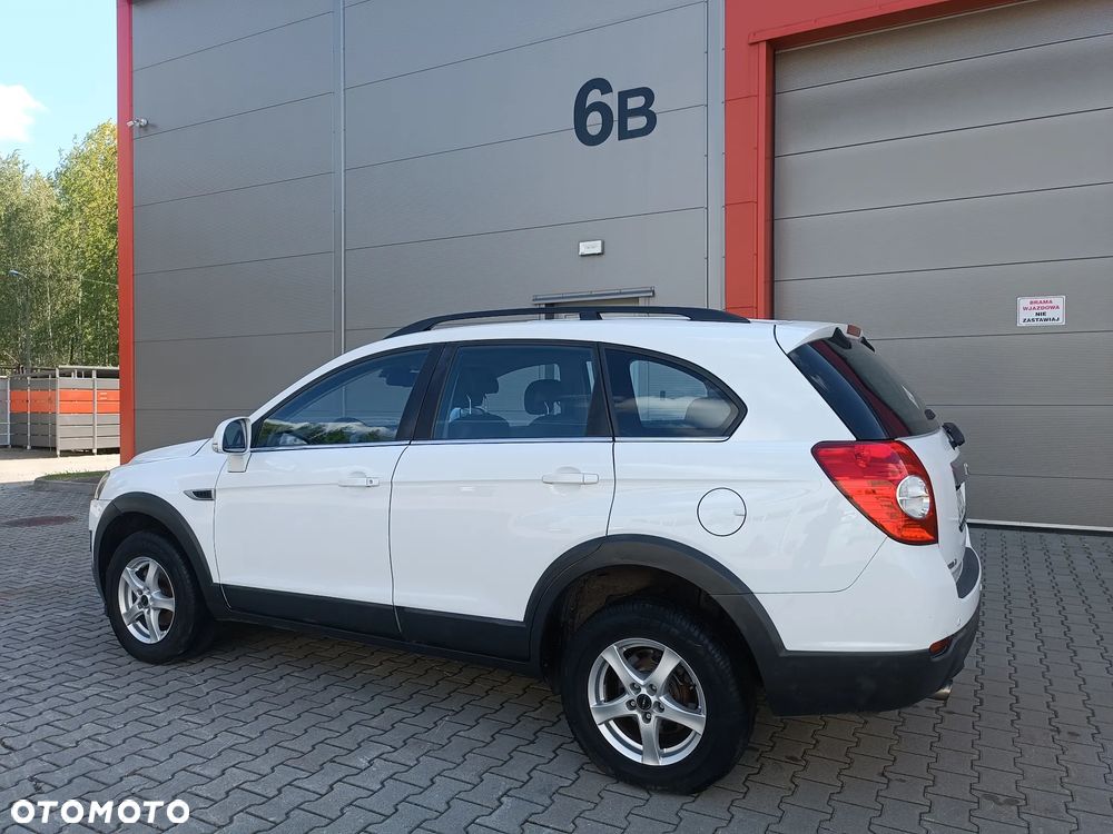 Chevrolet Captiva 2.4 2WD LT - 25