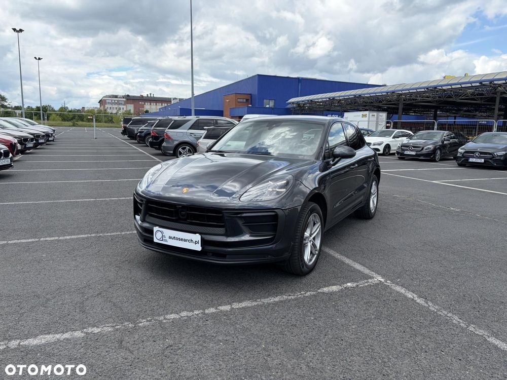 Porsche Macan Standard - 1