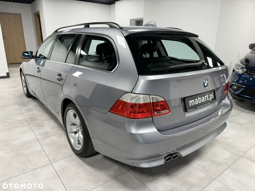 BMW 5 Series 2005 photo 4