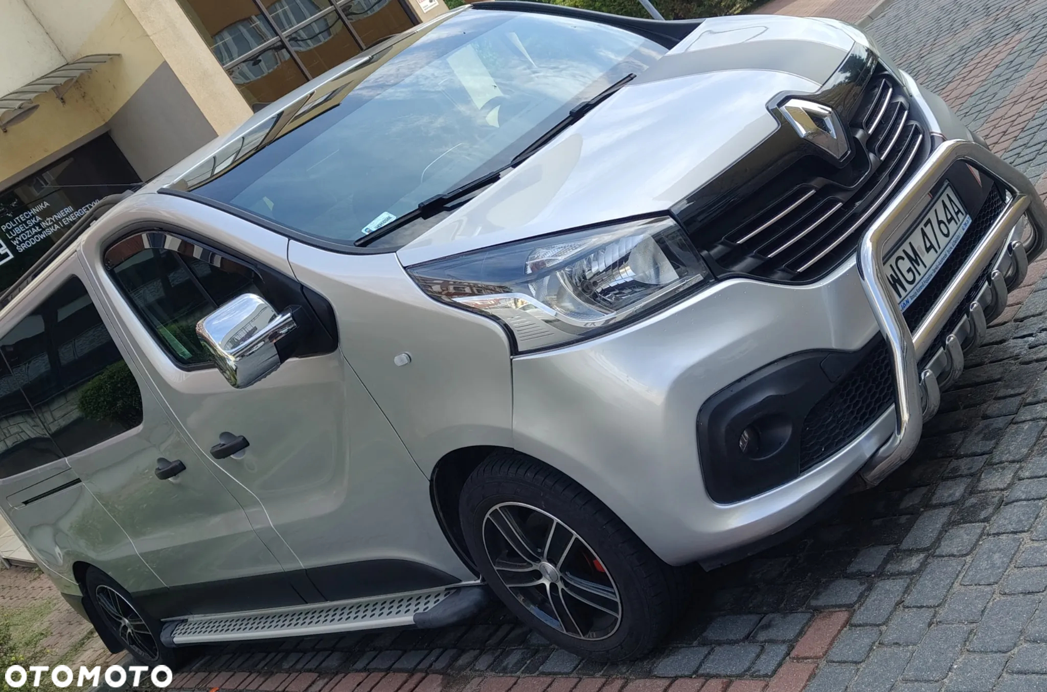 Renault Trafic - 12