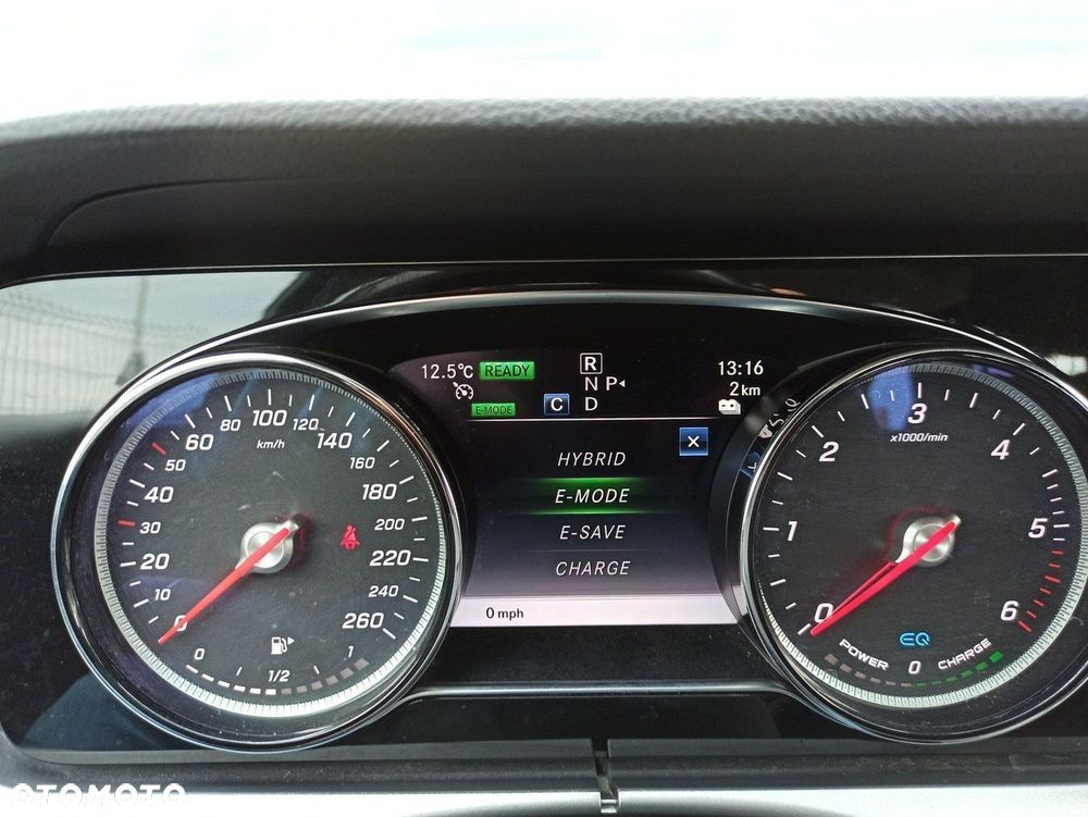 Mercedes-Benz Klasa E - 21