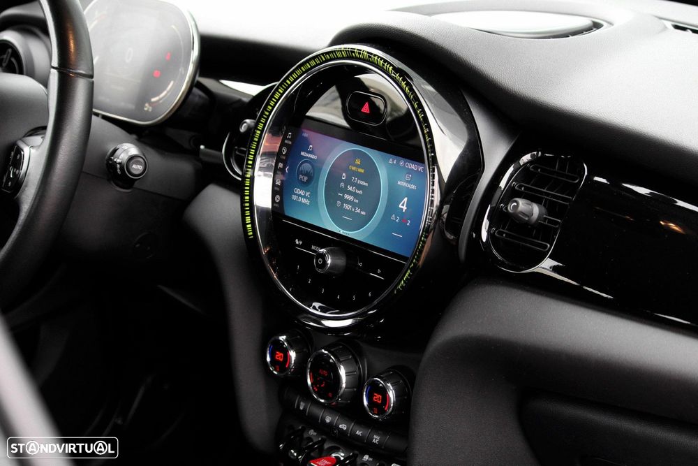 MINI 5 Portas Cooper Auto - 19