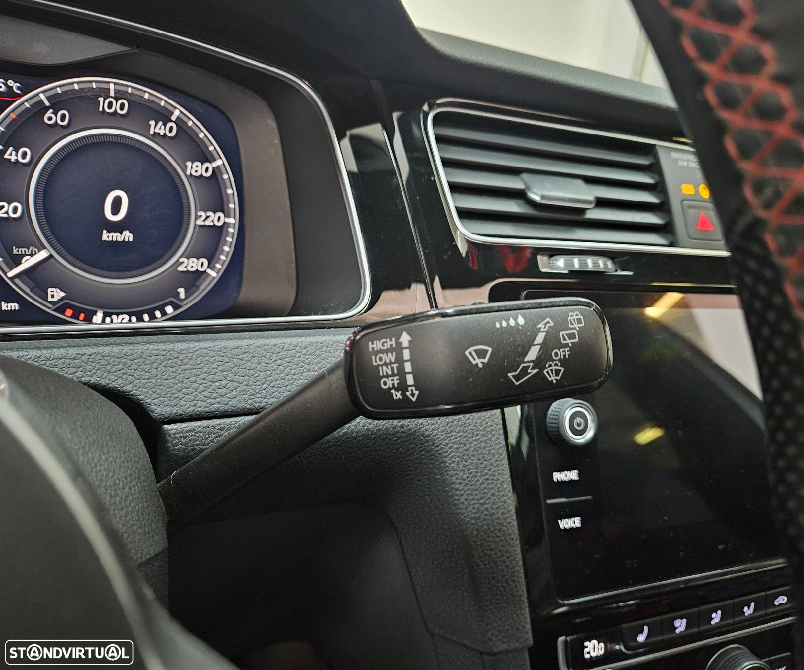 VW Golf GTI TCR 2.0 TSI OPF DSG - 31