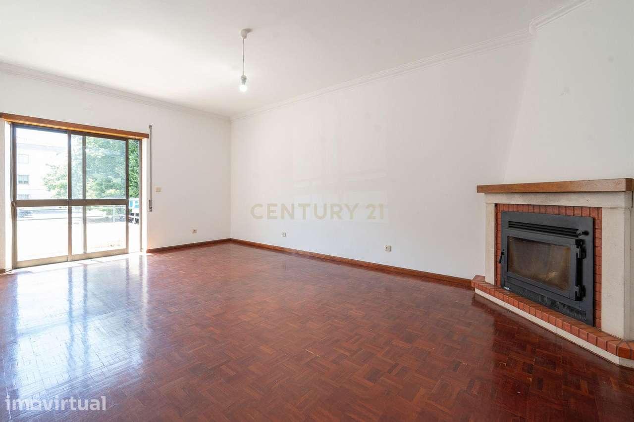 Apartamento T3 com 2 varandas e arrumação numa localização privilegiad - Grande imagem: 3/38