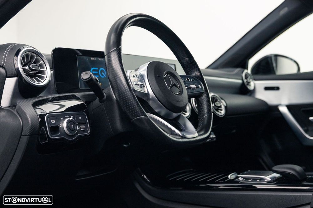 Mercedes-Benz A 250 e AMG Line - 22