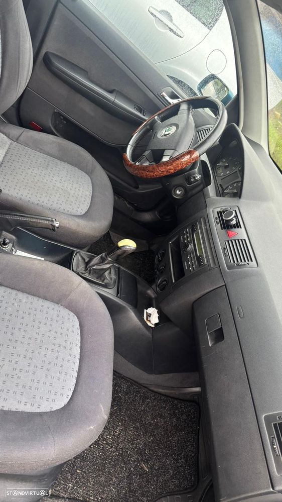 Skoda Fabia Break 1.4 Elegance AR4 - 4