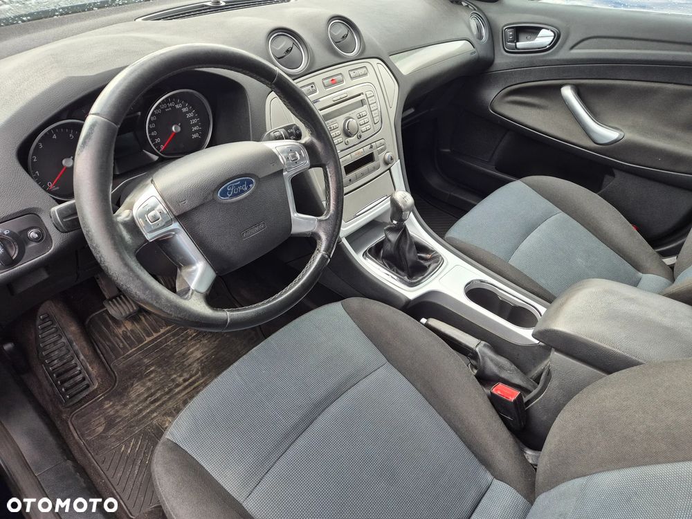 Ford Mondeo 2.0 Gold X - 6