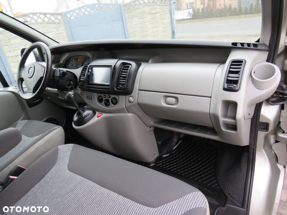 Opel Vivaro Long 2.5CDTI 145Ps *Brygadówka 6 osób*Automat* - 28