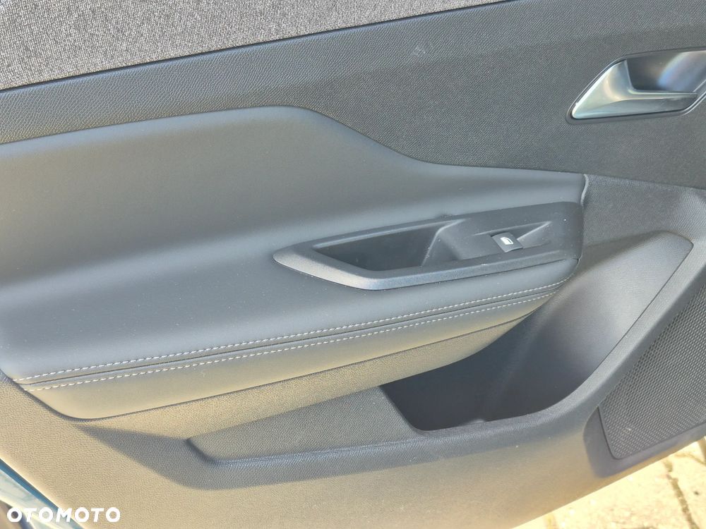 Peugeot 408 1.2 PureTech Allure S&S EAT8 - 25