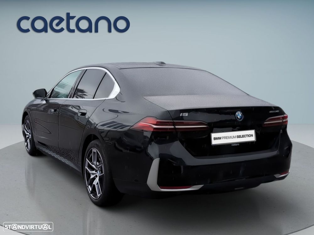 BMW i5 eDrive40 - 6