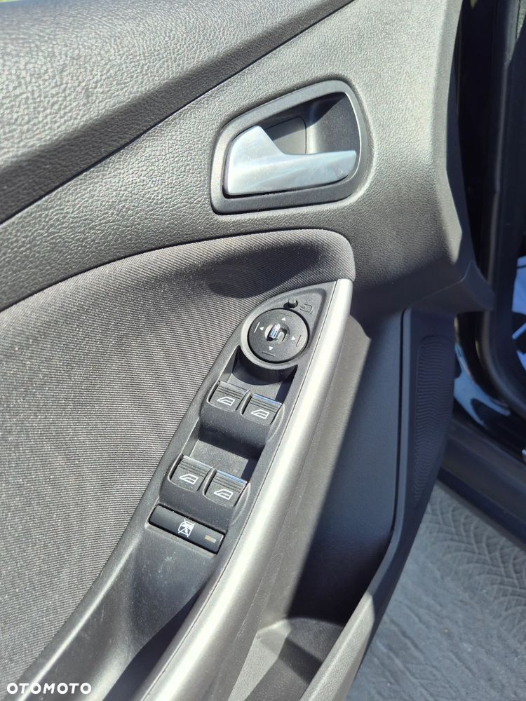 Ford Focus 1.0 EcoBoost Titanium - 8