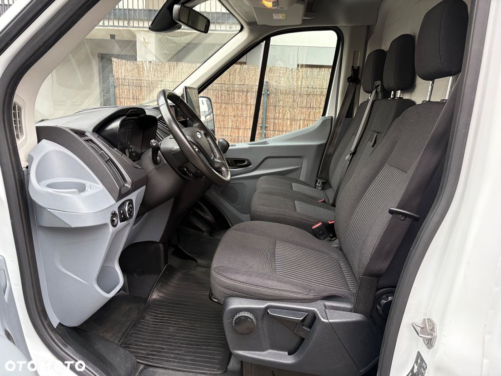 Ford Transit - 13