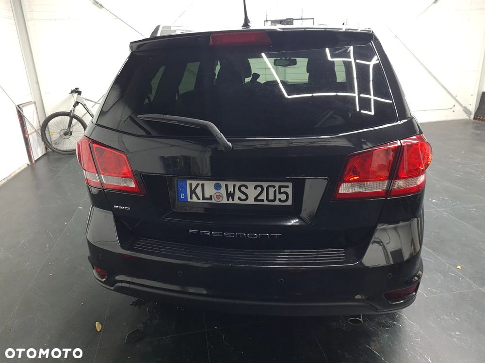 Fiat Freemont 2.0 Multijet 16V DPF Automatik Allrad Lounge - 3