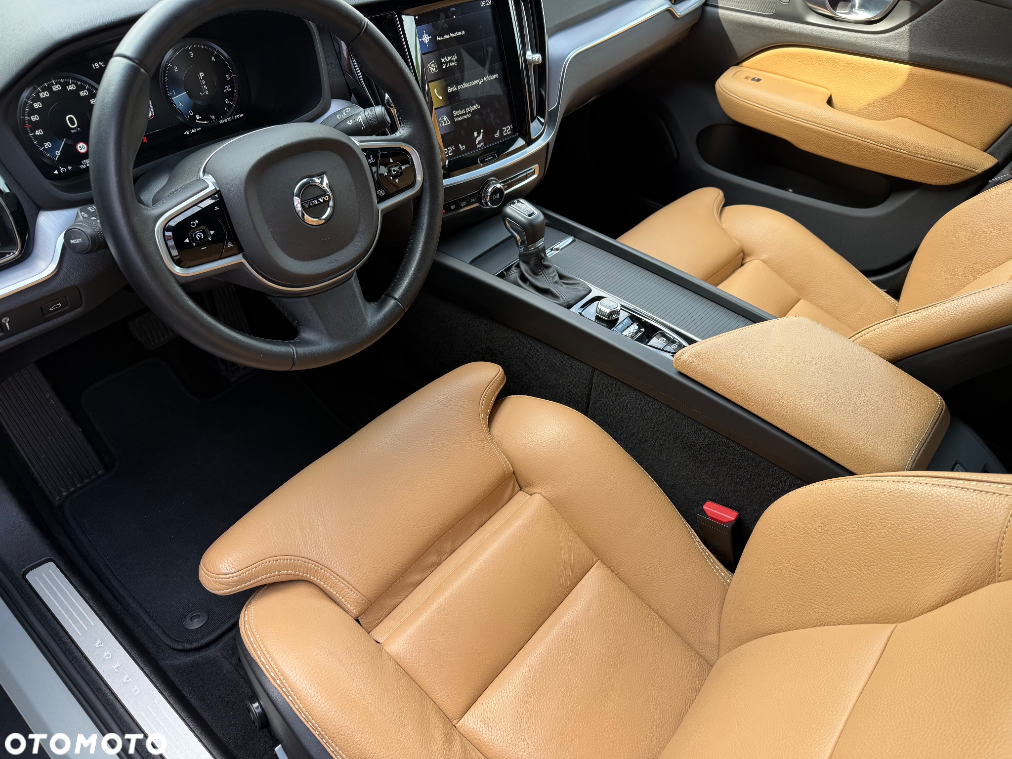 Volvo V60 Cross Country D4 AWD Geartronic Pro - 28