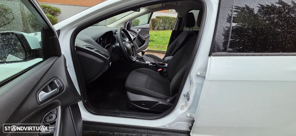 Ford Focus SW 1.5 TDCi Titanium ECOnetic - 10