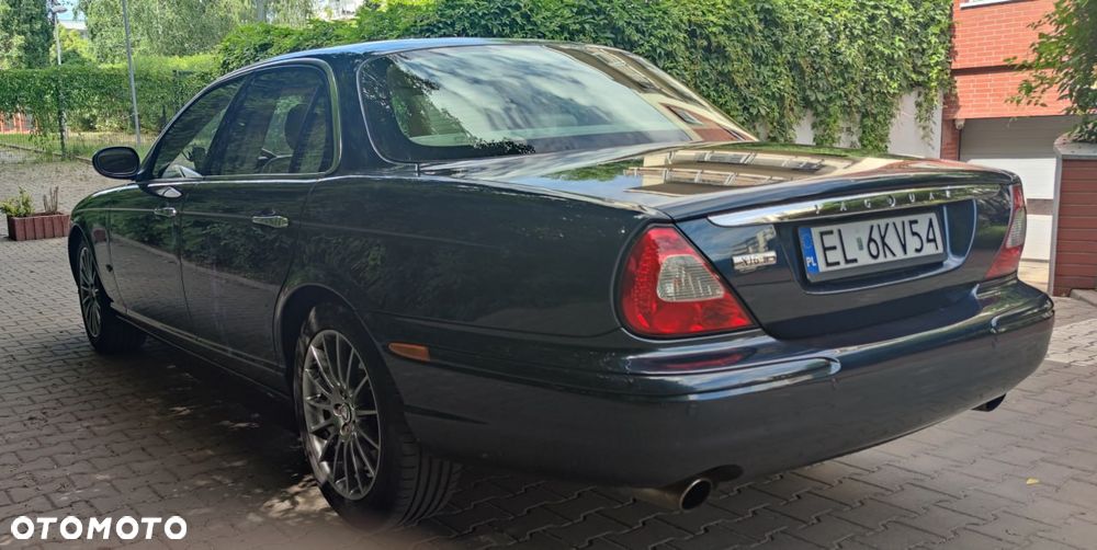 Jaguar XJ - 13