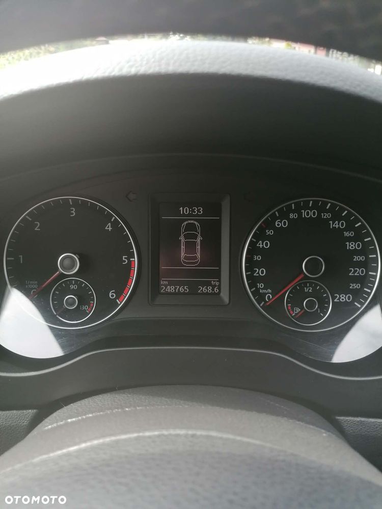 Volkswagen Jetta 1.6 TDI Comfortline - 12