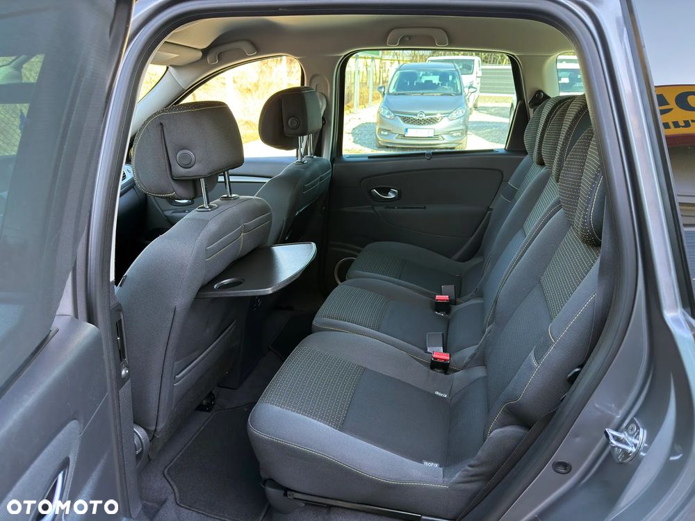 Renault Scenic 1.6 16V Expression - 19