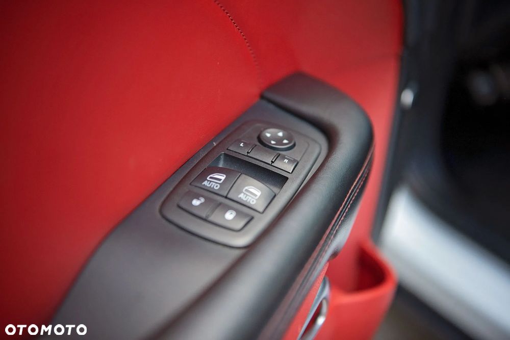 Dodge Challenger Automatik R/T Plus - 26