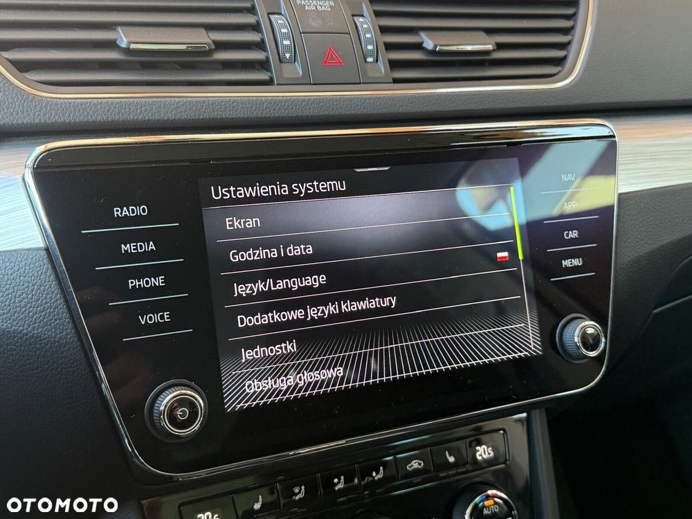 Skoda Superb 2.0 TSI Ambition DSG - 28