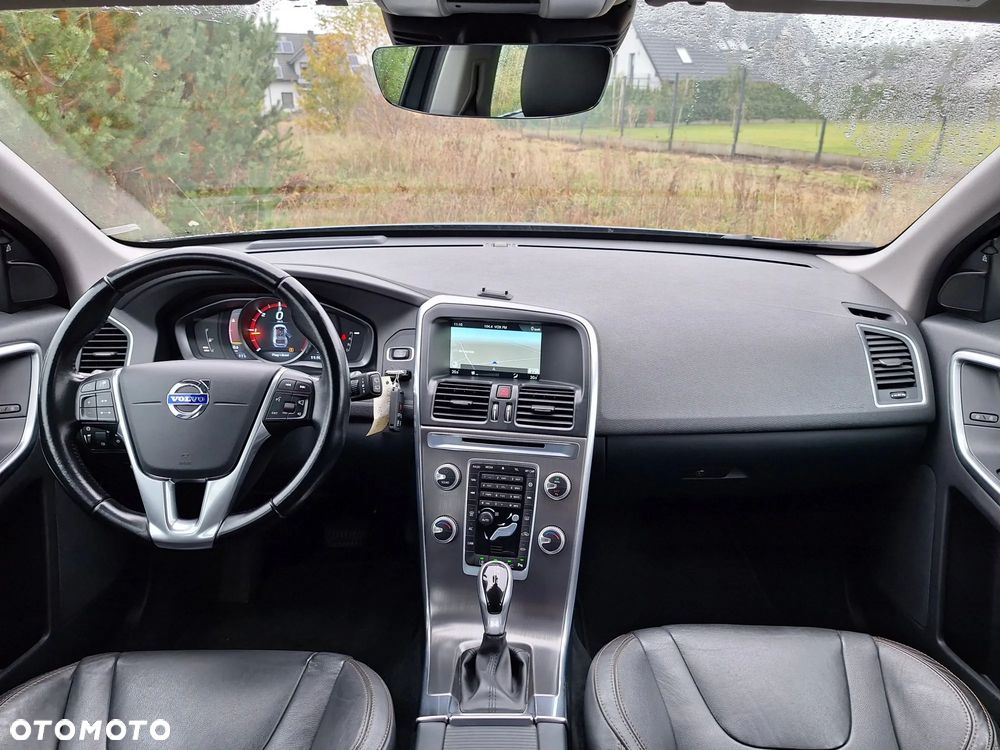 Volvo XC 60 D3 Drive-E Momentum - 9