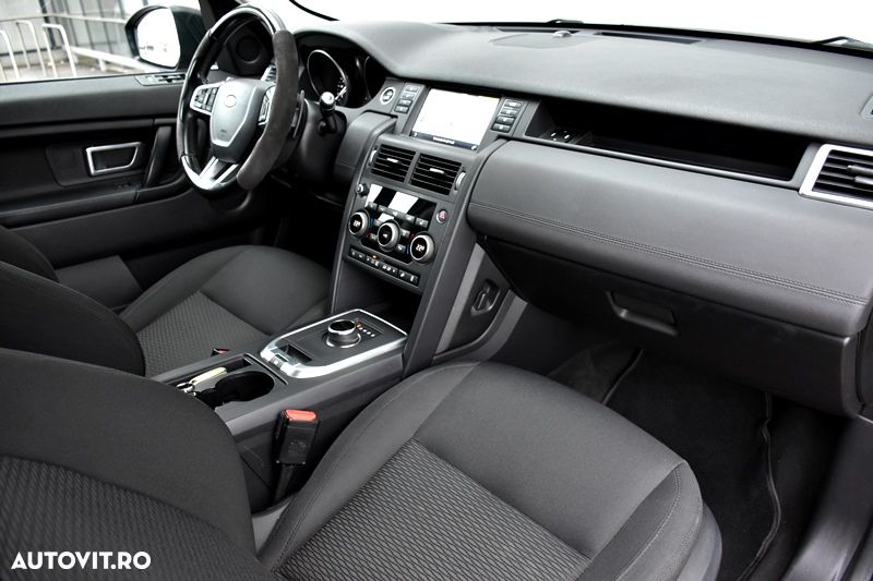 Land Rover Discovery Sport 2.0 D150 MHEV - 17