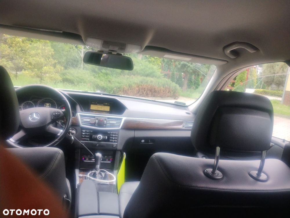 Mercedes-Benz Klasa E 200 NGT BlueEffICIENCY - 6