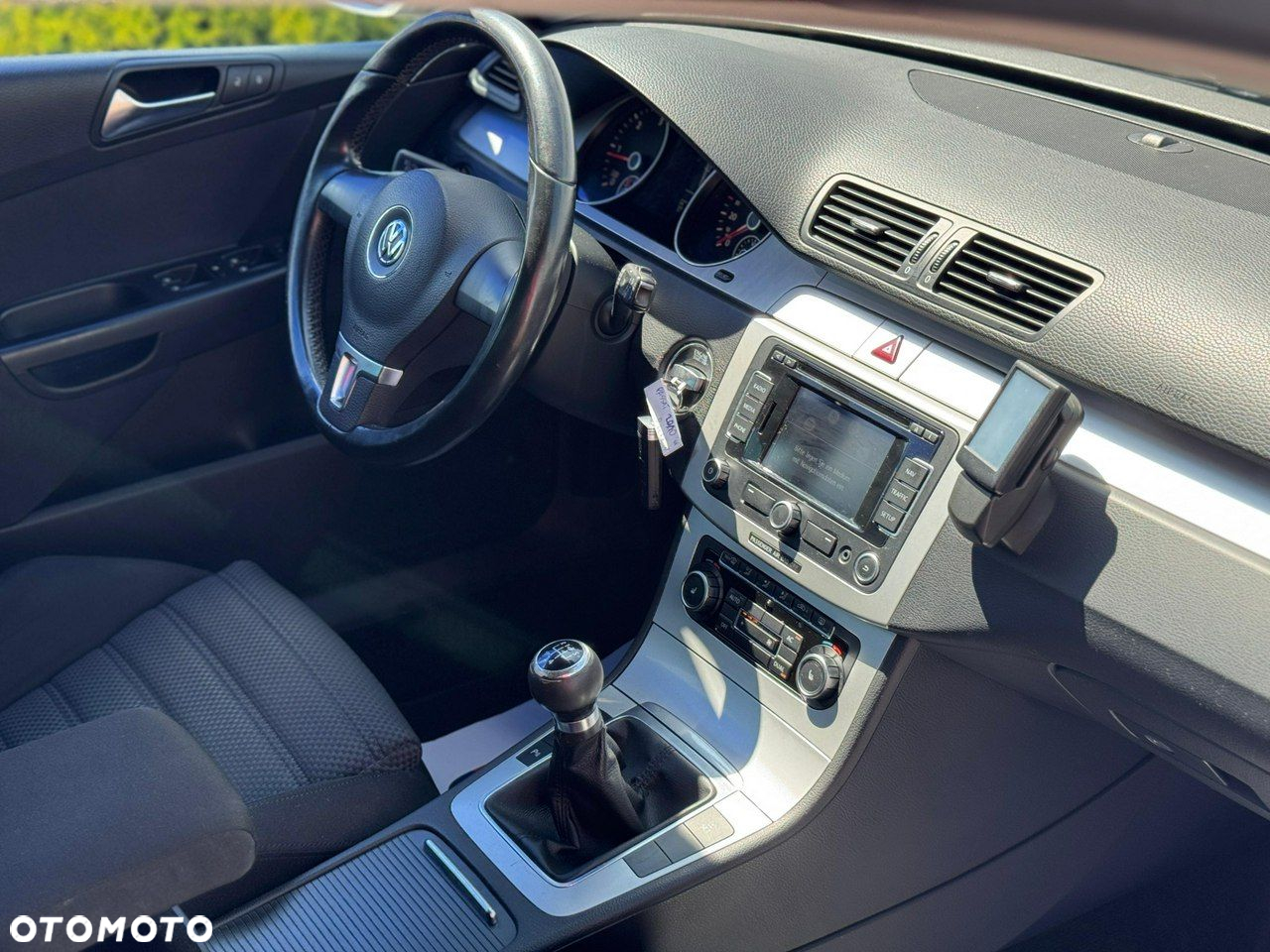 Volkswagen Passat - 17