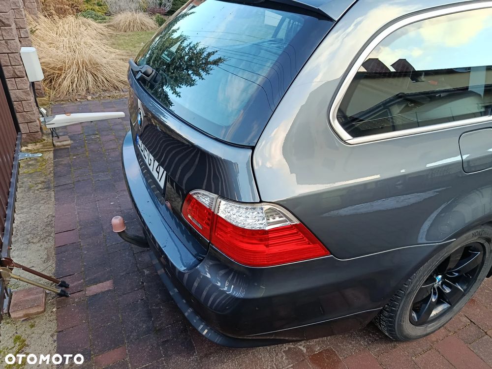 BMW Seria 5 525d - 5