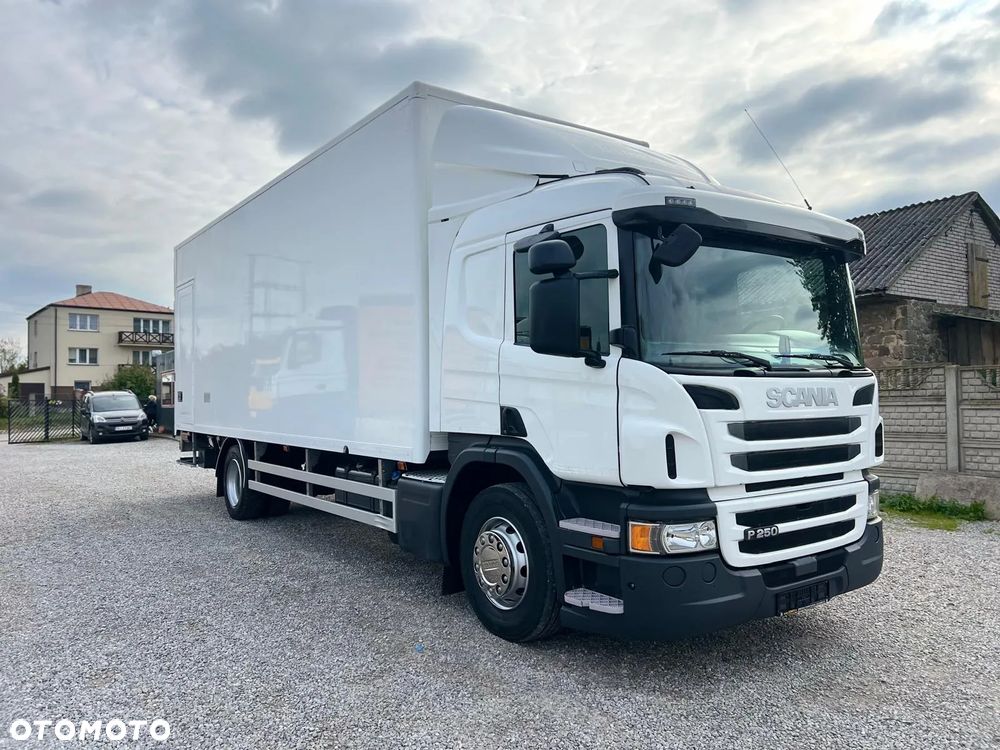 Scania P250 / Izoterma / Winda / Kabina Sypialna / - 5