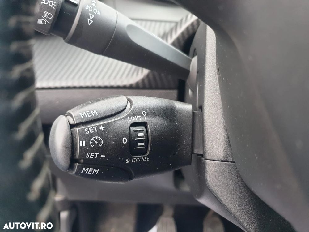 Peugeot 2008 1.5 BlueHDI FAP Active - 30