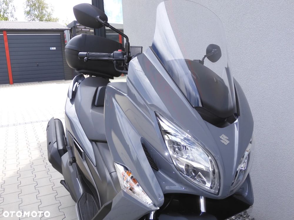 Suzuki Burgman - 16