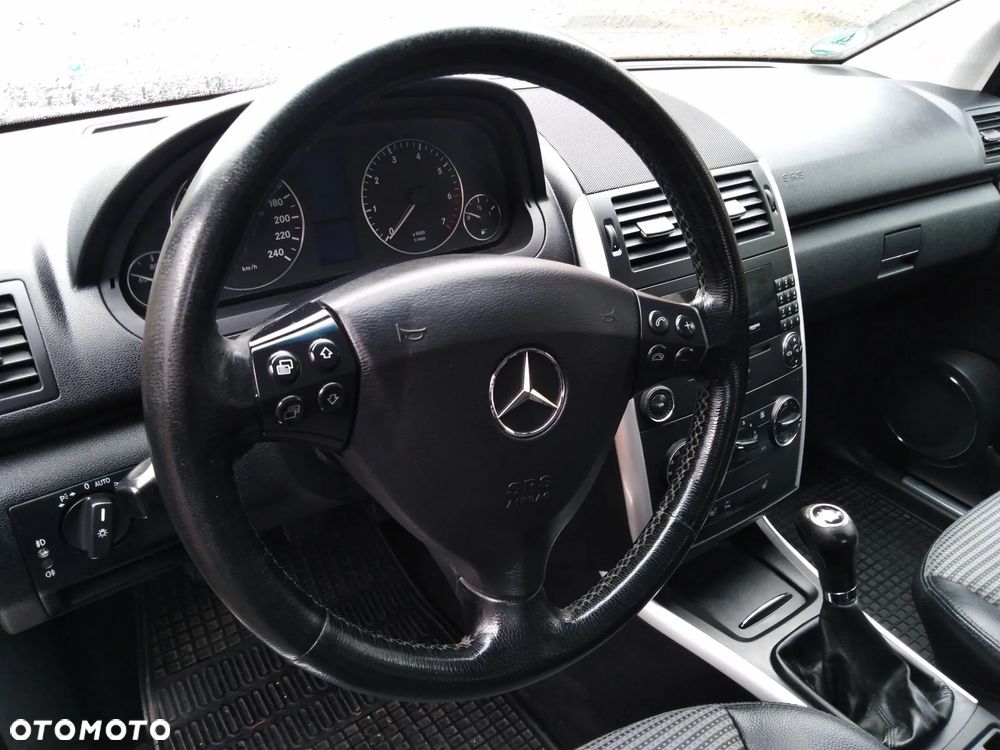 Mercedes-Benz Klasa A 170 Avantgarde - 16