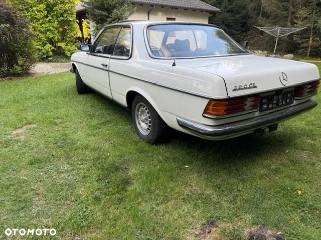 Mercedes-Benz W123 - 8