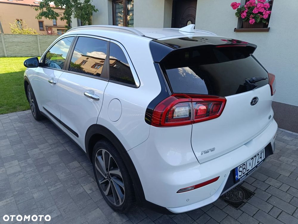 Kia Niro 1.6 GDI Hybrid L Business Line - 4
