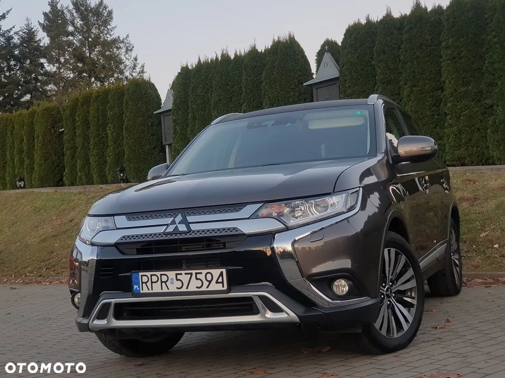 Mitsubishi Outlander 2.0 Instyle Navi 4WD CVT - 4